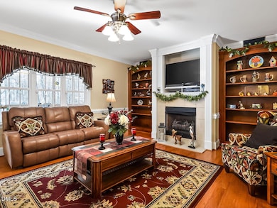 32 Bridgeport Cir, Clayton, NC 27527 - photo 5