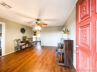 810 E Rosa St, Shawnee, OK 74804 - photo 4