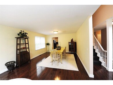*Elegant Formal Dining New Flooring!