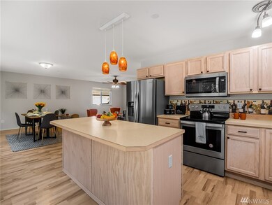 1168 Hudson St, Dupont, WA 98327 - photo 6