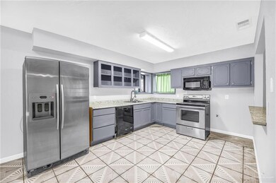 405 S 16th St, Donna, TX 78537 - photo 6