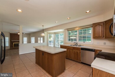 1607 Aragona Blvd, Fort Washington, MD 20744 - photo 6