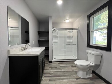 6285 E 28th St N, Newton, IA 50208 - photo 6