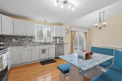 14 Arrowwood Dr, Shrewsbury, MA 01545 - photo 4