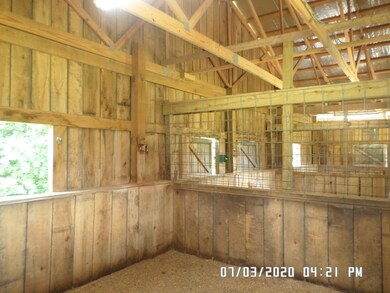 11X13 stalls with lots of windows
