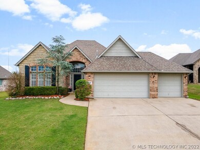 7505 E Knoxville St, Broken Arrow, OK 74014 - photo 2