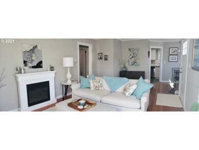 402 SW 2nd Ave, Canby, OR 97013 - photo 3