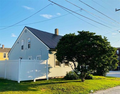 21 Bunker Hill St, Lancaster, NH 03584 - photo 2