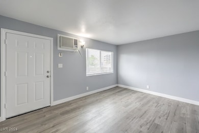 324 W Cleveland Ave unit 9, Las Vegas, NV 89102 - photo 4