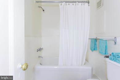 1229 Chestnut St unit 1101, Philadelphia, PA 19107 - photo 6