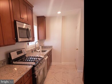 901 E Meadows Ct, Oxon Hill, MD 20745 - photo 4