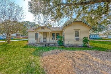9238 Line St, Needville, TX 77461 - photo 2