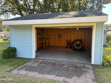 31 St Jude Ln, Schenectady, NY 12302 - photo 5