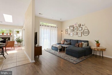 20409 Cool Fern Square, Ashburn, VA 20147 - photo 5