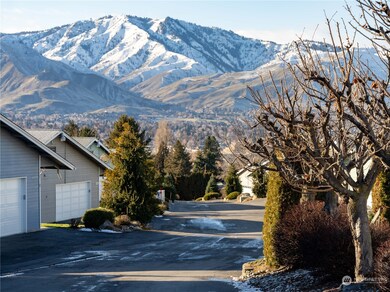 1352 Eastmont Ave unit 18, East Wenatchee, WA 98802 - photo 2
