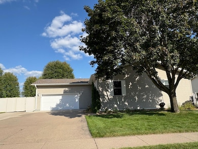 137 Acorn Ln, West Salem, WI 54669 - photo 2