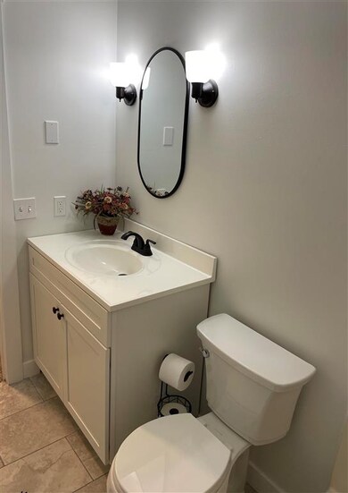 I4 Grandview Dr unit 4, South Burlington, VT 05403 - photo 6