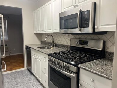 Lindenwood Village Section B Coop unit 1K, Howard Beach, NY 11414 - photo 2