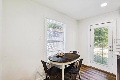 1804 Throckmorton St, Gainesville, TX 76240 - photo 6