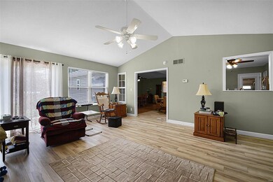 2337 Westchester Dr, Maryville, IL 62062 - photo 4