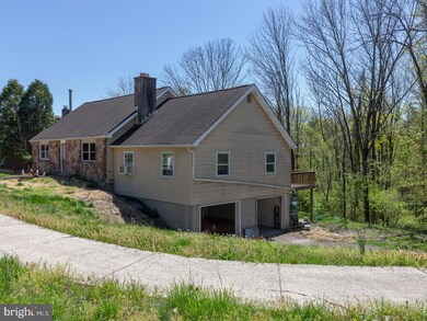 709 Roberts Dr, Pottstown, PA 19464 - photo 3