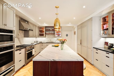 275 W 10th St unit 3B, New York, NY 10014 - photo 3