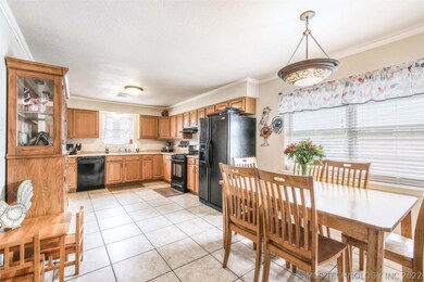 Open kitchen & dining, tons of cabinets & counter