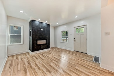 311 Kiehl St, Aliquippa, PA 15001 - photo 4