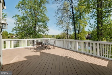 9400 Raintree Rd, Burke, VA 22015 - photo 6