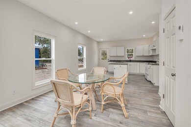 1011 Elbert St, Darien, GA 31305 - photo 7