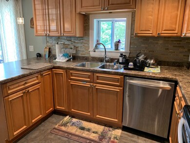 735 Charlton St, Southbridge, MA 01550 - photo 6