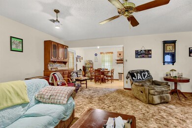 427 W Acres Rd, Whitesboro, TX 76273 - photo 5