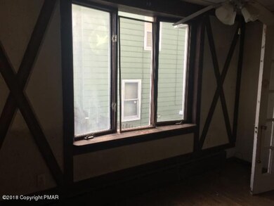 214 W Patterson St, Lansford, PA 18232 - photo 4