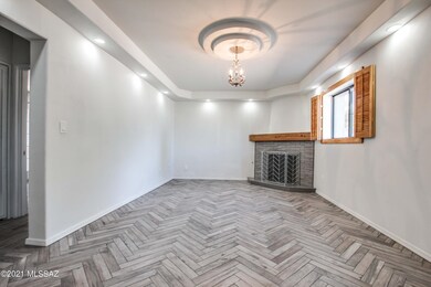 Living/Fireplace