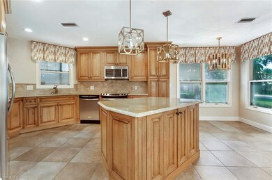 4010 Crayton Rd, Naples, FL 34103 - photo 4