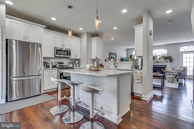 742 Collington Ct, Woodbridge, VA 22191 - photo 7