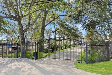 1959 Knoll St, Houston, TX 77080 - photo 2