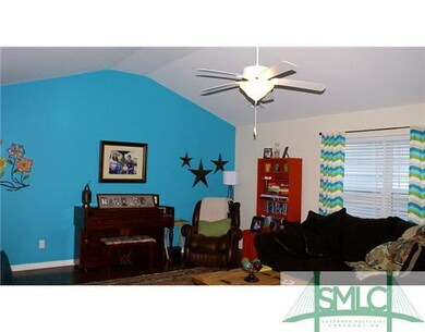 Den/Family/Great Room. Trendy colors and design