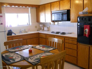 Eat In Kitchen