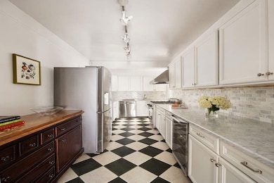 The Ardsley unit 5H, New York, NY 10025 - photo 4