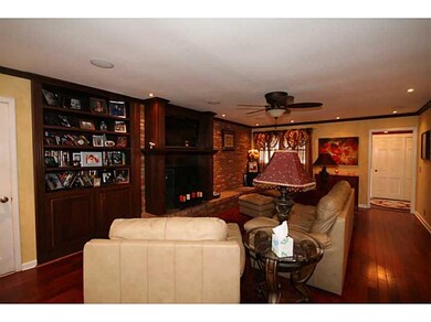 2564 Union St, Columbus, IN 47201 - photo 4