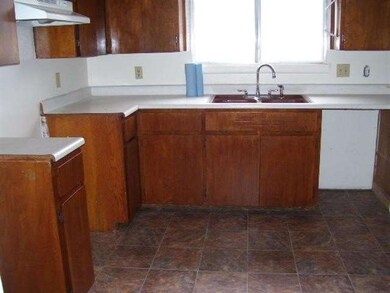 2429 Hansen Ave, Burley, ID 83318 - photo 2