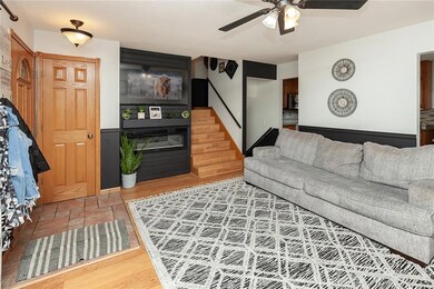 2421 N 2nd Ave E, Newton, IA 50208 - photo 7