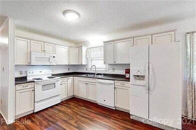 1908 Kendrick Cir, Shelby, NC 28152 - photo 6