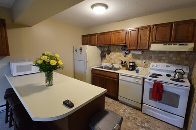 12 Twin Oaks Terrace, South Burlington, VT 05403 - photo 4