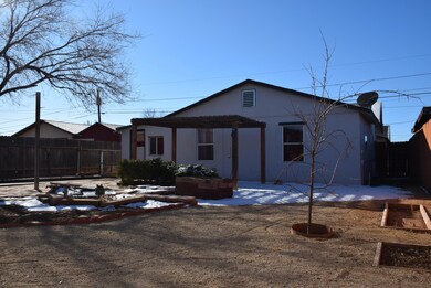 513 E Oak St, Winslow, AZ 86047 - photo 5