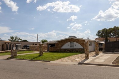 14799 Bombay Ct, Horizon City, TX 79928 - photo 2