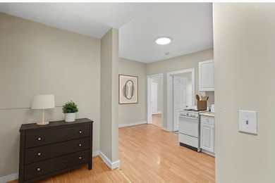 24 Charlton St unit 11`, Worcester, MA 01608 - photo 3