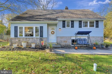 321 Britt Rd, North Wales, PA 19454 - photo 4