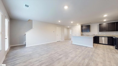 105 Green Pasture Rd, Fountain Inn, SC 29644 - photo 2